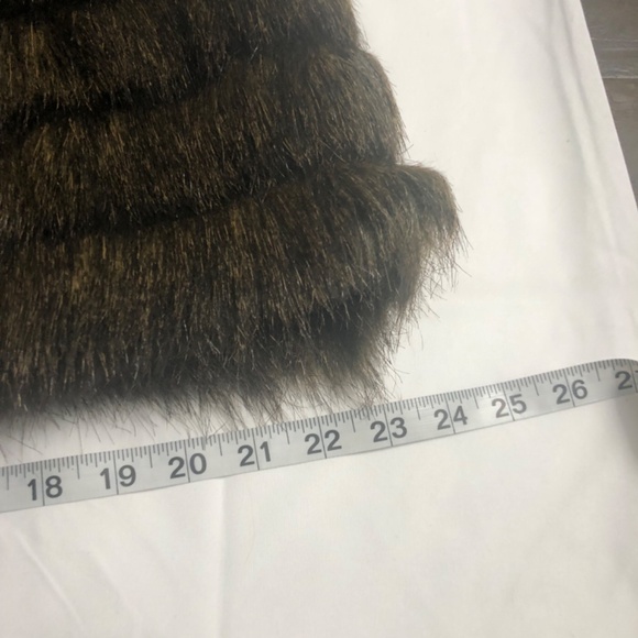 Michael Kors brown Faux fur vest - Picture 11 of 16